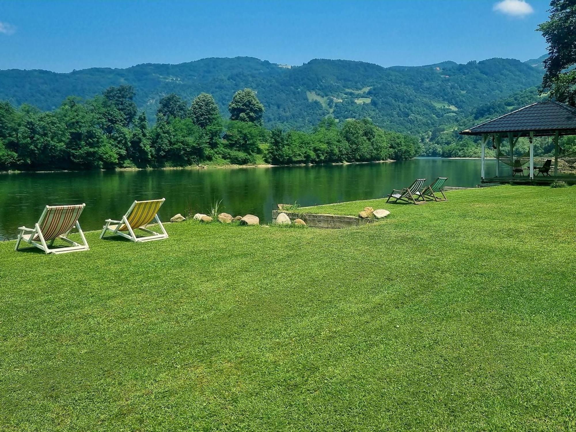 Вілла Brvnara Drina Wooden House Drina Drlace Екстер'єр фото